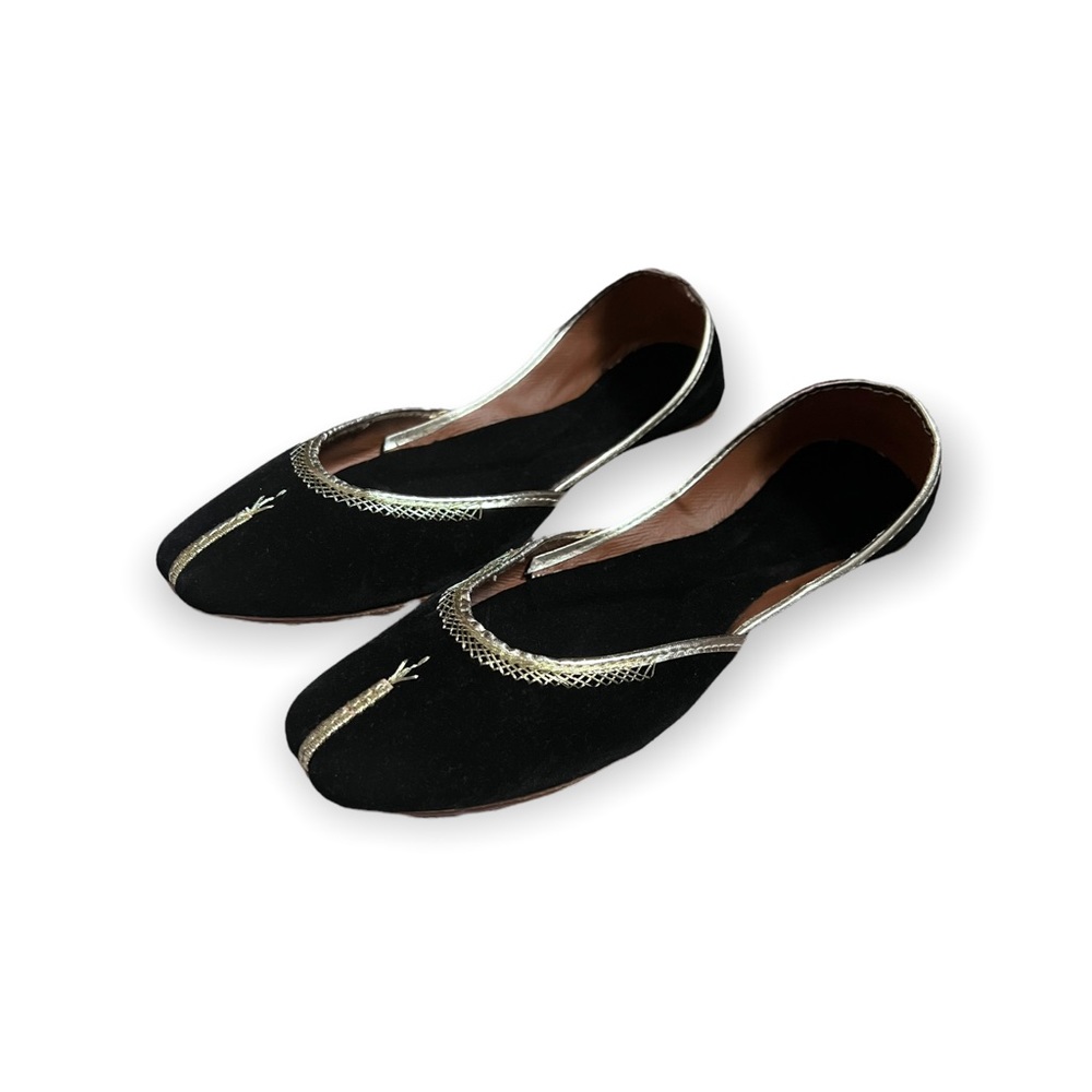NEW Woman’s Jutti Flats (Little foam)